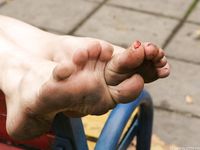 Feet - Natasha F - 2011-10-05 Barefoot in October