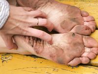 Feet - Natasha F - 2011-10-05 Barefoot in October