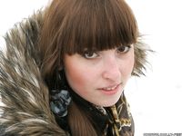 Feet - Natasha G - 2012-11-18 Barefoot in cold weather