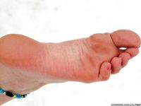 Feet - Natasha G - 2012-11-18 Barefoot in cold weather
