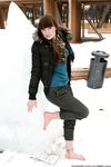 Feet - Natasha G - 2012-11-18 Barefoot in cold weather
