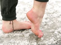 Feet - Natasha G - 2012-11-18 Barefoot in cold weather