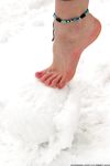 Feet - Natasha G - 2012-11-18 Barefoot in cold weather