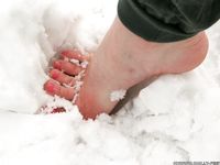 Feet - Natasha G - 2012-11-18 Barefoot in cold weather