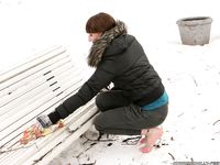 Feet - Natasha G - 2012-11-18 Barefoot in cold weather