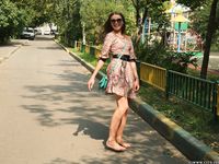 Feet - Natasha H - 2016-11-03 A joyful barefoot beauty