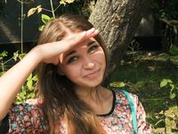 Feet - Natasha H - 2016-11-03 A joyful barefoot beauty