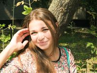 Feet - Natasha H - 2016-11-03 A joyful barefoot beauty