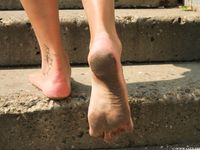 Feet - Natasha H - 2016-11-03 A joyful barefoot beauty