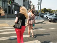 Feet - Natasha H - 2016-11-03 A joyful barefoot beauty