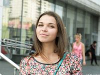 Feet - Natasha H - 2016-11-03 A joyful barefoot beauty