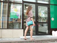 Feet - Natasha H - 2016-11-03 A joyful barefoot beauty