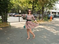 Feet - Natasha H - 2016-11-03 A joyful barefoot beauty