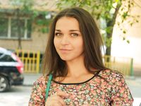 Feet - Natasha H - 2016-11-03 A joyful barefoot beauty