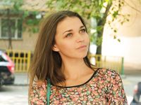 Feet - Natasha H - 2016-11-03 A joyful barefoot beauty