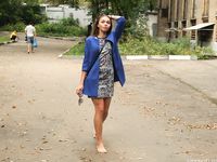 Feet - Natasha H - 2017-11-08 Cool weather barefoot walk