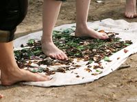 Feet - Nina + Anna Taradanova + Unknown girl - 2007-05-03 Extremal summer day