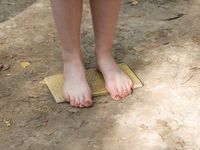 Feet - Nina + Anna Taradanova + Unknown girl - 2007-05-03 Extremal summer day