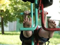 Feet - Nina - 2006-12-27 Red-haired barefoot girl