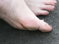 Feet - Nina - 2006-12-27 Red-haired barefoot girl