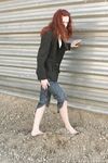 Feet - Nina - 2006-12-27 Red-haired barefoot girl