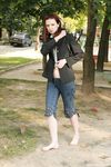 Feet - Nina - 2006-12-27 Red-haired barefoot girl