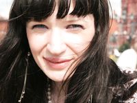 Feet - Nina - 2008-01-29 Hot asphalt kisses her soles