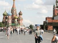 Feet - Nina - 2008-01-29 Hot asphalt kisses her soles