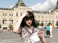 Feet - Nina - 2008-01-29 Hot asphalt kisses her soles