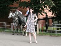 Feet - Nina - 2008-01-29 Hot asphalt kisses her soles