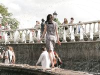 Feet - Nina - 2008-01-29 Hot asphalt kisses her soles