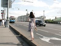 Feet - Nina - 2008-01-29 Hot asphalt kisses her soles