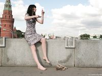 Feet - Nina - 2008-01-29 Hot asphalt kisses her soles