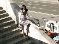 Feet - Nina - 2008-01-29 Hot asphalt kisses her soles