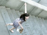 Feet - Nina - 2008-01-29 Hot asphalt kisses her soles