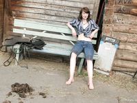 Feet - Nina - 2008-09-21 Barefoot horse riding