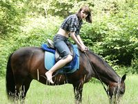 Feet - Nina - 2008-09-21 Barefoot horse riding