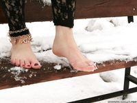 Feet - Nina A - 2012-07-27 Winter barefoot fun