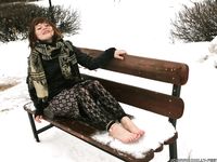 Feet - Nina A - 2012-07-27 Winter barefoot fun