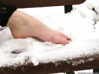 Feet - Nina A - 2012-07-27 Winter barefoot fun