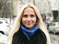 Feet - Nina D - 2017-04-19 Bare feet in the cold slush