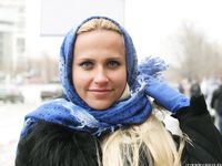 Feet - Nina D - 2017-04-19 Bare feet in the cold slush