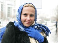 Feet - Nina D - 2017-04-19 Bare feet in the cold slush