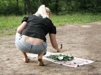 Feet - Oksana + Jenya + Anna Taradanova - 2006-12-03 Sharp exam for bare feet