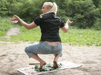 Feet - Oksana + Jenya + Anna Taradanova - 2006-12-03 Sharp exam for bare feet