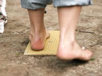 Feet - Oksana + Jenya + Anna Taradanova - 2006-12-03 Sharp exam for bare feet