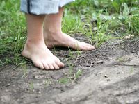 Feet - Oksana + Jenya + Anna Taradanova - 2006-12-03 Sharp exam for bare feet