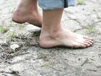 Feet - Oksana + Jenya + Anna Taradanova - 2006-12-03 Sharp exam for bare feet