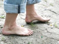 Feet - Oksana + Jenya + Anna Taradanova - 2006-12-03 Sharp exam for bare feet