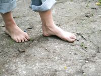 Feet - Oksana + Jenya + Anna Taradanova - 2006-12-03 Sharp exam for bare feet